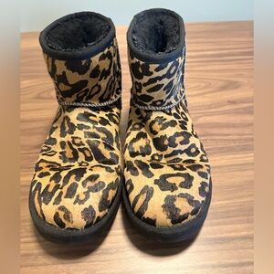 Sz 8 UGG Classic Mini Boots Panther Print Calf Hair